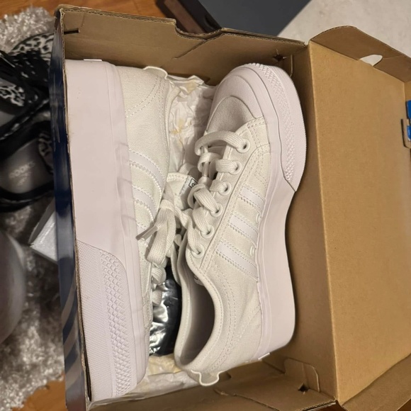 ADIDAS platform shows - Picture 2 of 2